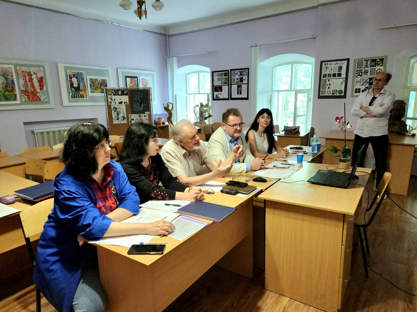 ЗАХИСТ КВАЛІФІКАЦІЙНИХ РОБІТ У ННІДтР НАКККіМ: ВІТАЄМО БАКАЛАВРІВ!
