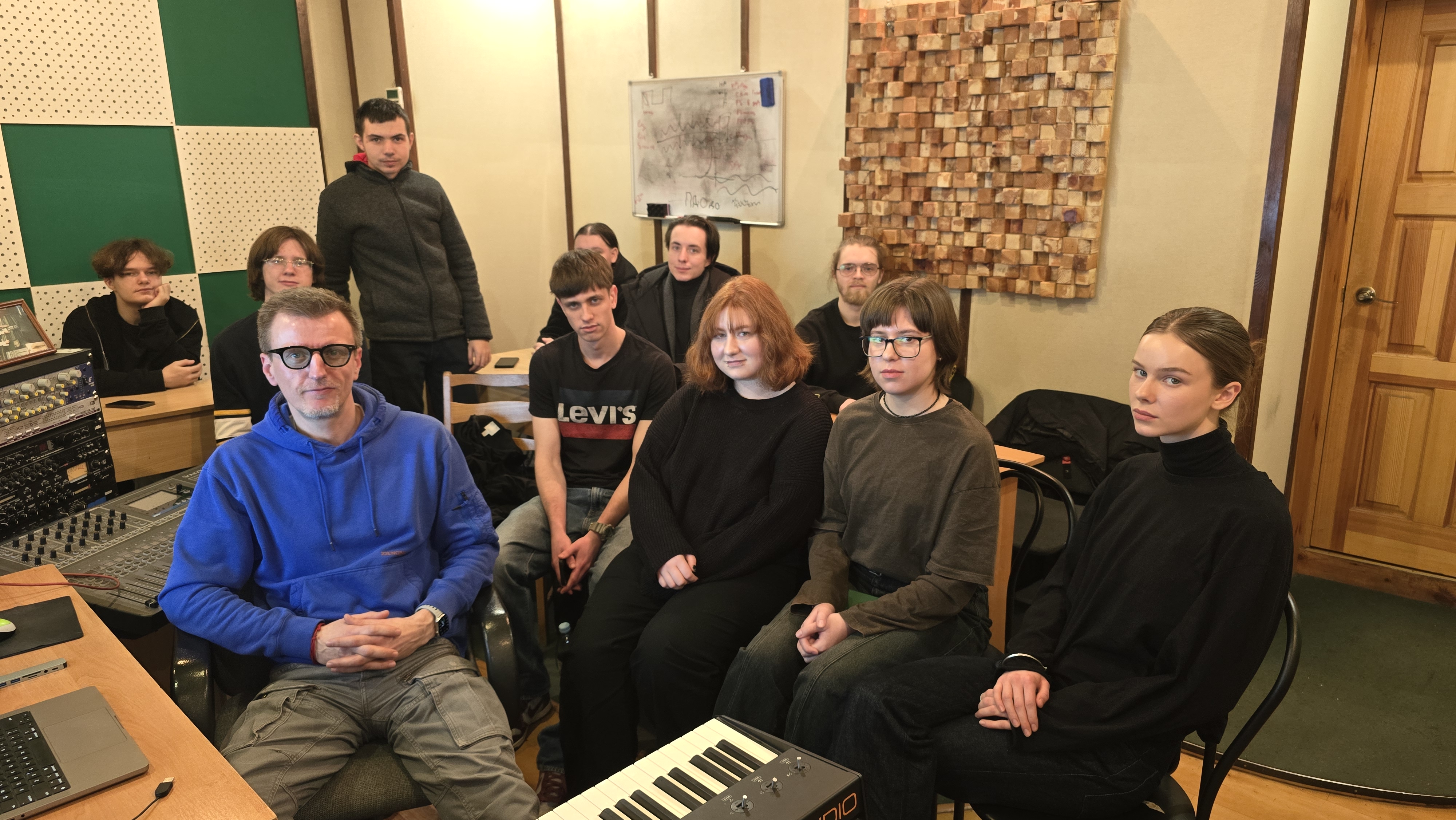 Майстер-клас "Основи міксу live group на концерті та в студії"