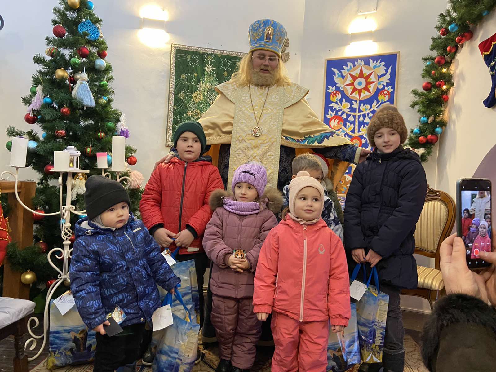 19 грудня профспілка НАКККіМ разом зі студентським активом провела свято для дітлахів «Зустріч зі Святим Миколаєм».